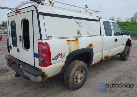 2005 Chevrolet Silverado 2500Hd Work Truck z USA, uszkodzony, nr VIN 1GCHK29U45E193424